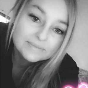 Meet your Posher, Simone